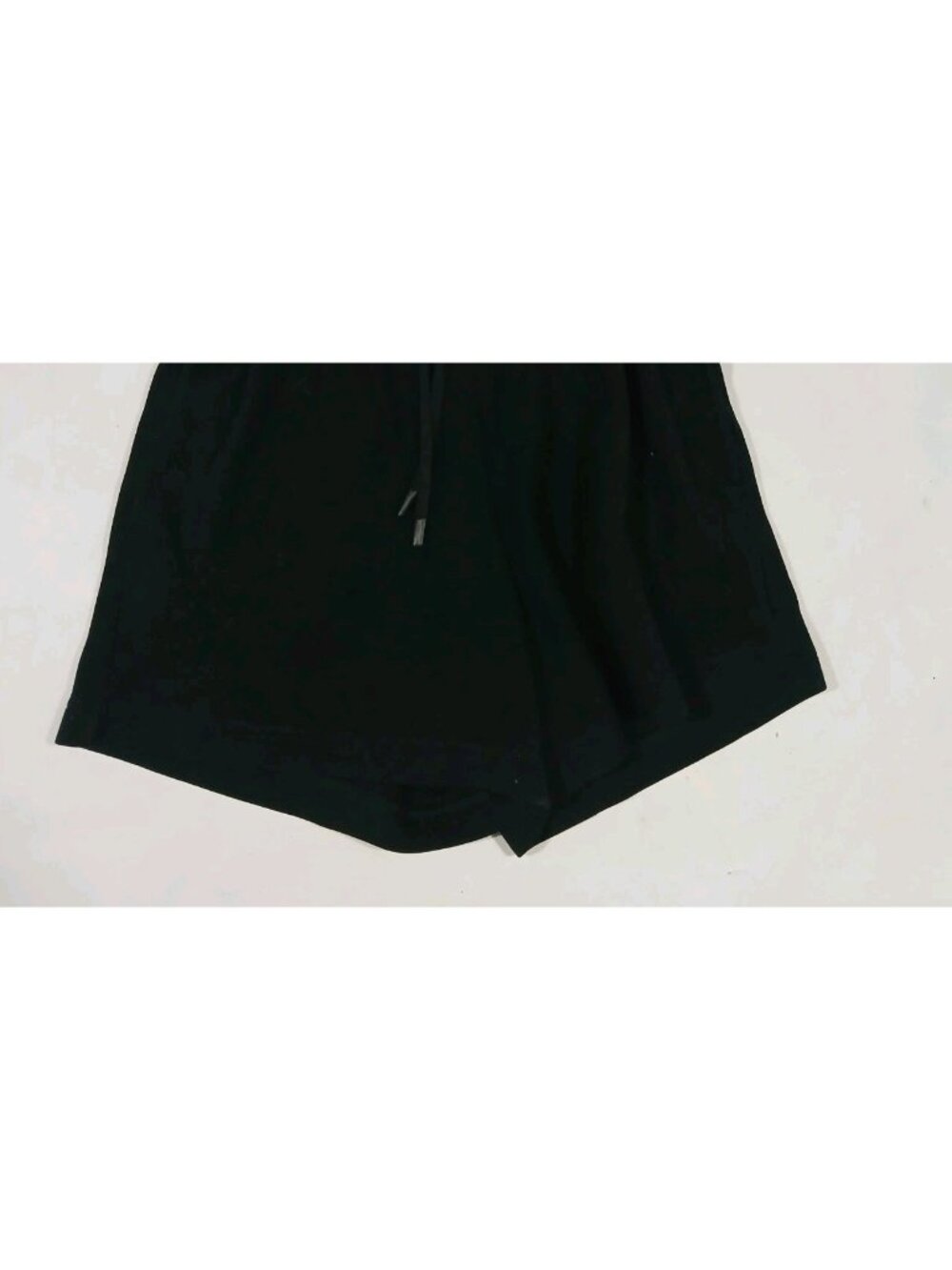 Varley Claude High Rise Shorts - Picture 3 of 8